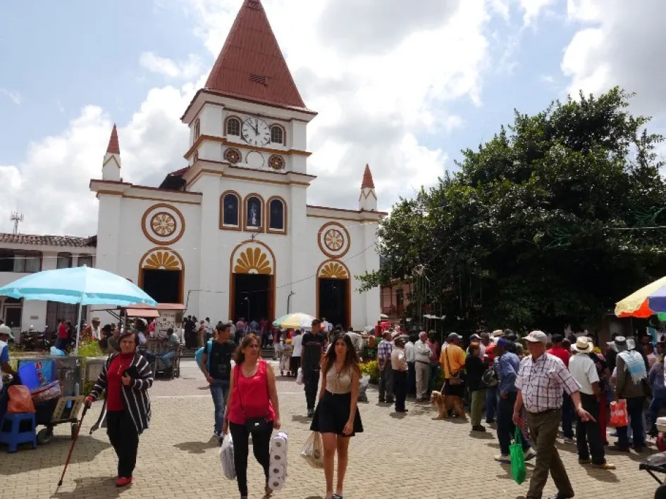 Villamaría comienza su edición 35 de la Feria Nacional de la Horticultura. 