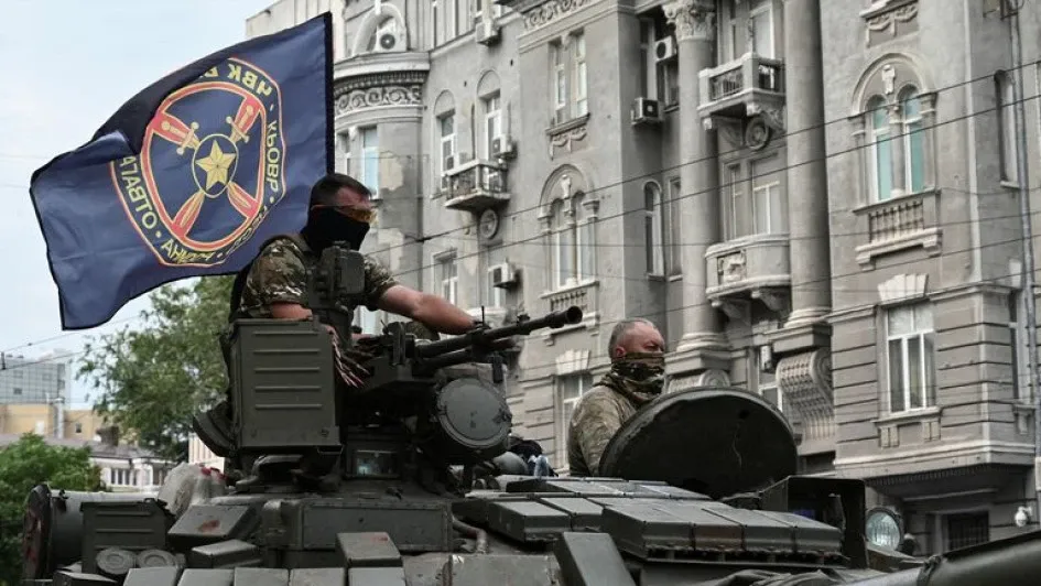 Mercenarios de Wagner durante la toma de la ciudad rusa de Rostov del Don. Un mercenario de Wagner durante la toma de la ciudad rusa de Rostov del Don.