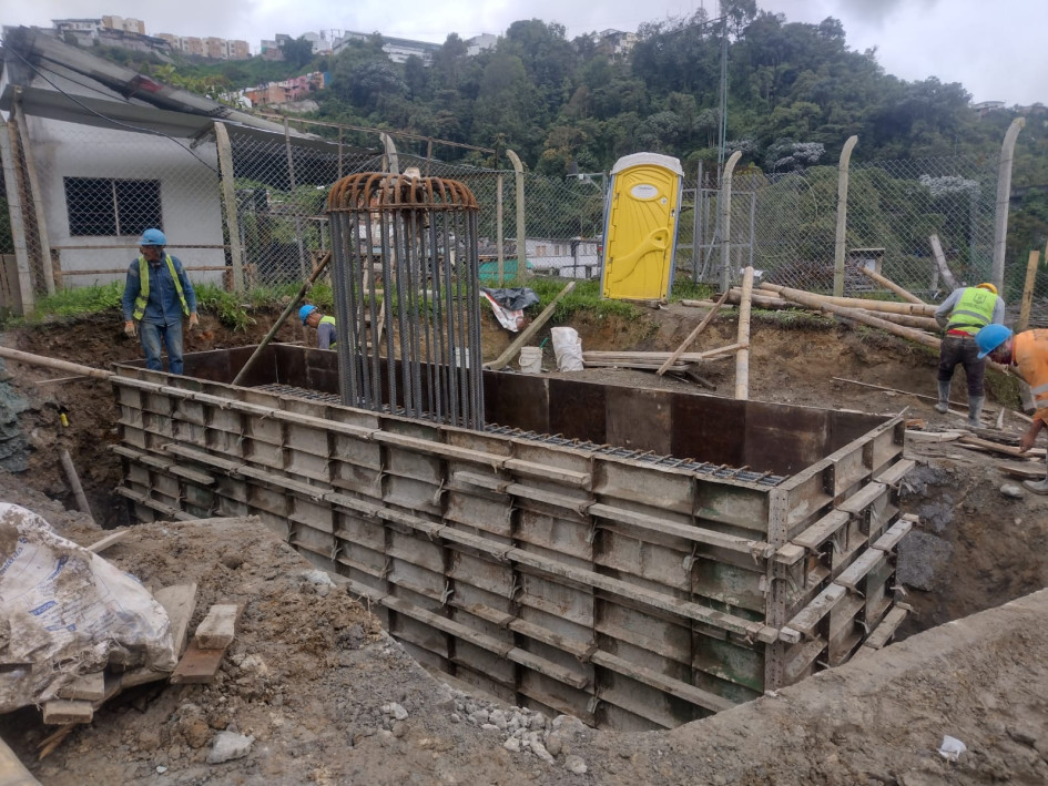 Este es uno de los 16 caisson que adelanta la Alcaldía en Los Cedros. Este es uno de los 16 caisson que adelanta la Alcaldía en Los Cedros.