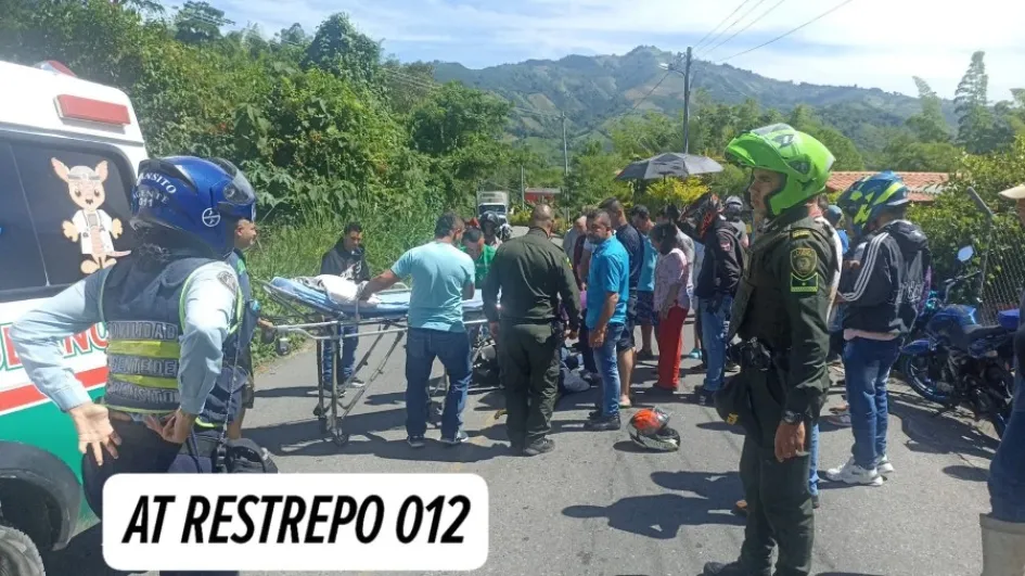 Un motociclista lesionado tras chocar contra un campero en la vía Neira-Aranzazu Un motociclista lesionado tras chocar contra un campero en la vía Neira-Aranzazu