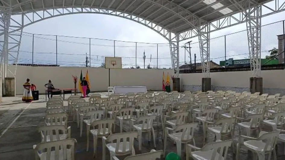 La Alcaldía de Belalcázar, luego de entregar la cubierta del colegio Cristo Rey, anuncia inversiones para contar allí con un escenario al servicio de la comunidad.