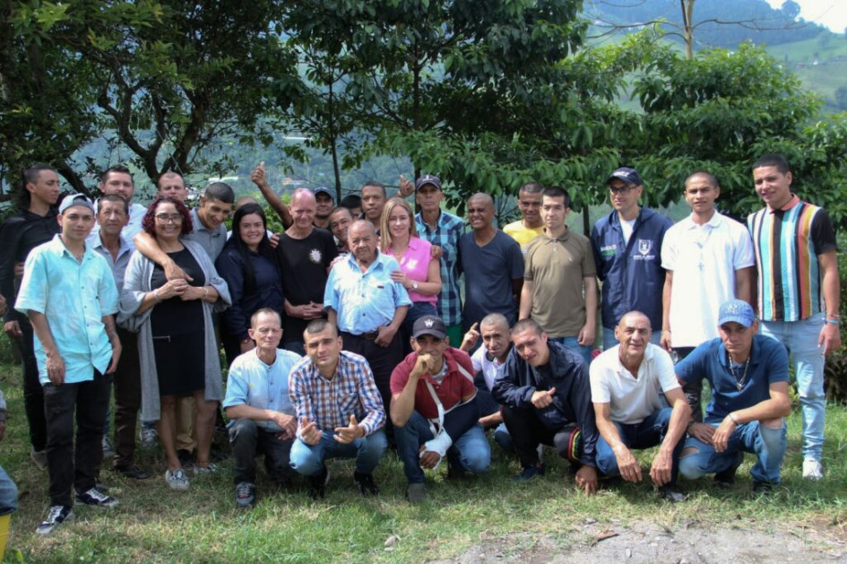 El grupo que permanece ahora allí. El grupo que permanece ahora allí.