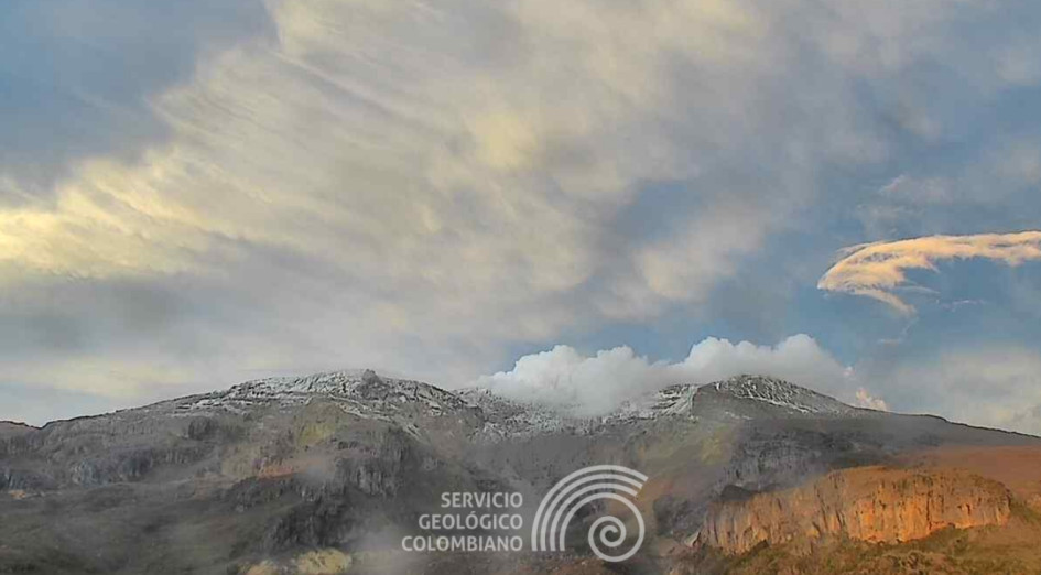Así lucía en la mañana de este sábado el volcán Nevado del Ruiz desde el cerro Piraña y el cañón del río Azufrado. Así lucía en la mañana de este sábado el volcán Nevado del Ruiz desde el cerro Piraña y el cañón del río Azufrado.