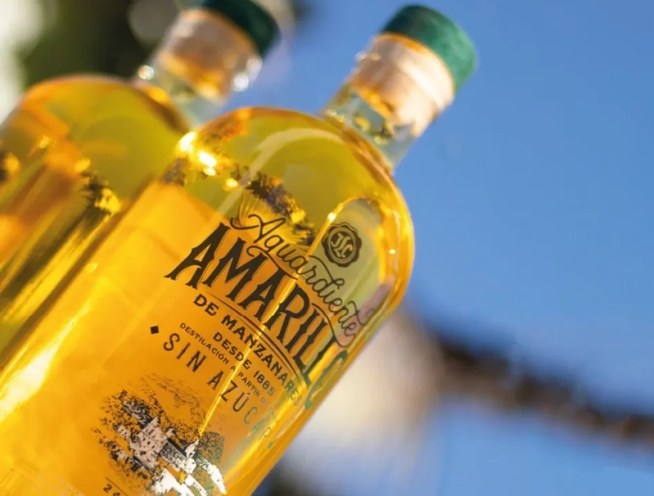 Aguardiente Amarillo de Manzanares.