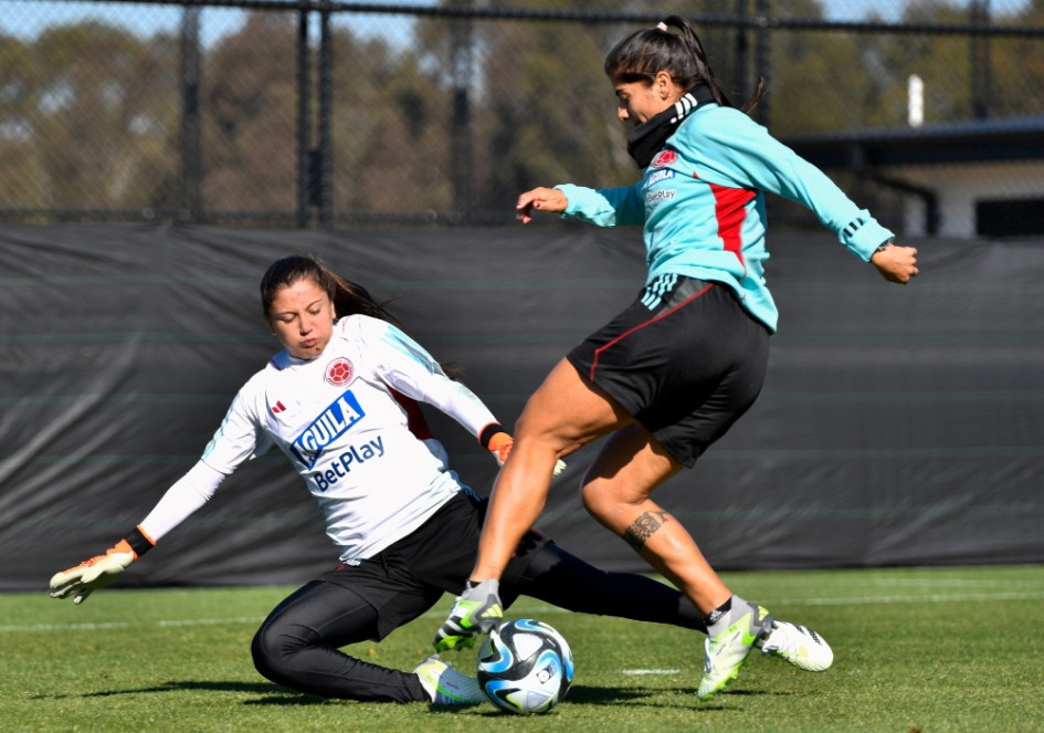 La portera Natalia Giraldo Alzate (izquierda), de Pensilvania (Caldas), integra el seleccionado colombiano que desde mañana competirá en el Mundial de Australia y Nueva Zelanda. La portera Natalia Giraldo Alzate (izquierda), de Pensilvania (Caldas), integra el seleccionado colombiano que desde mañana competirá en el Mundial de Australia y Nueva Zelanda.