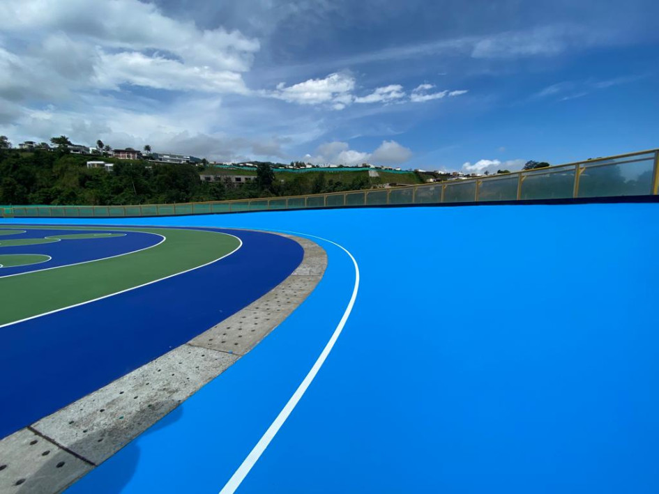 La pista sintética la instaló una firma italiana con el aval de la Federación de Patinaje. La pista sintética la instaló una firma italiana con el aval de la Federación de Patinaje.