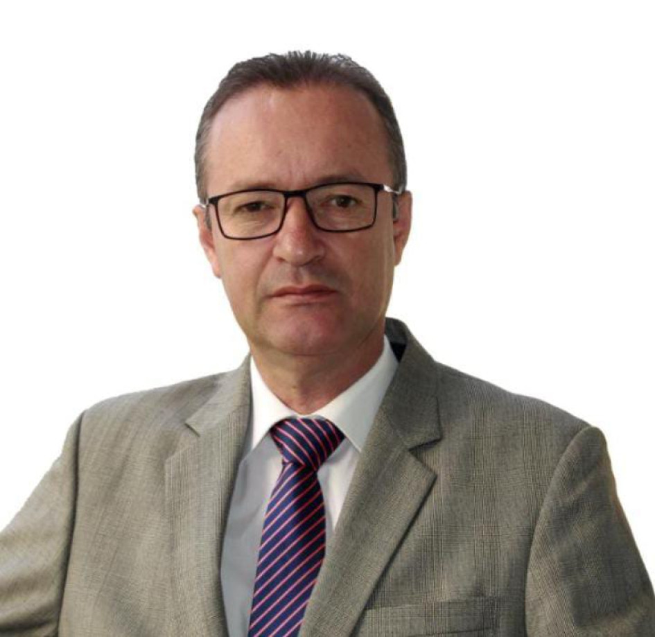 El exfuncionario Neveth Alfredo Londoño Cano suena como candidato a la Alcaldía de La Merced para las elecciones de este año. El exfuncionario Neveth Alfredo Londoño Cano suena como candidato a la Alcaldía de La Merced para las elecciones de este año.