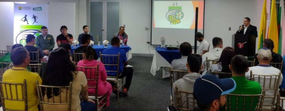 Santiago Ramírez, Juan Carlos Henao, Adolfo Bustos, Milton Hernández y Gabriel Fernando Cárdenas estuvieron en la mesa principal de la presentación del torneo. Santiago Ramírez, Juan Carlos Henao, Adolfo Bustos, Milton Hernández y Gabriel Fernando Cárdenas estuvieron en la mesa principal de la presentación del torneo.