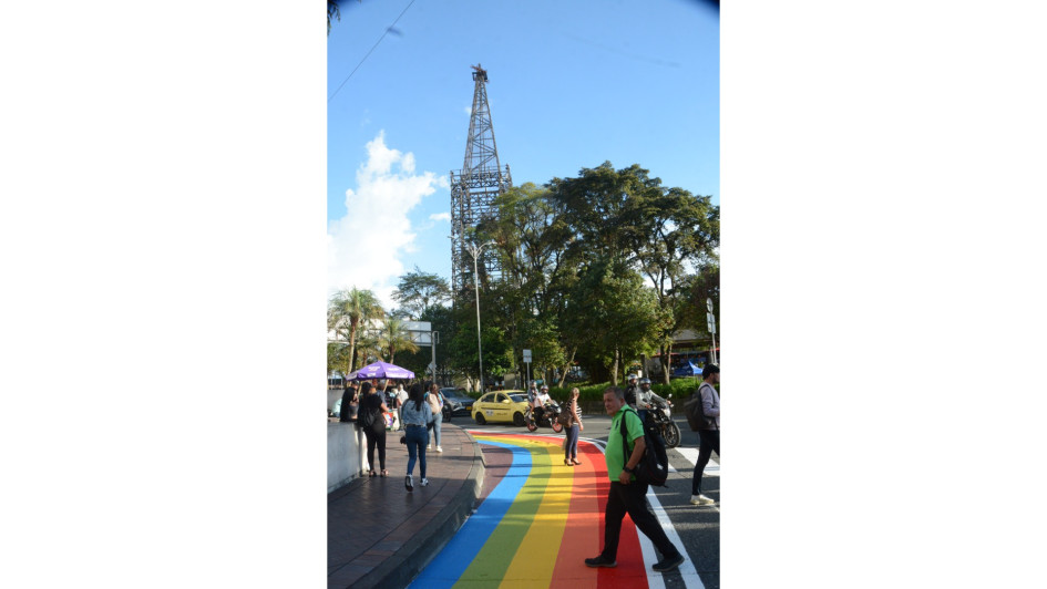 En el sector de El Cable, a un costado de CAI de la Policía, pintaron esta semana el arcoíris de la bandera LGBTI. En el sector de El Cable, a un costado de CAI de la Policía, pintaron esta semana el arcoíris de la bandera LGBTI.