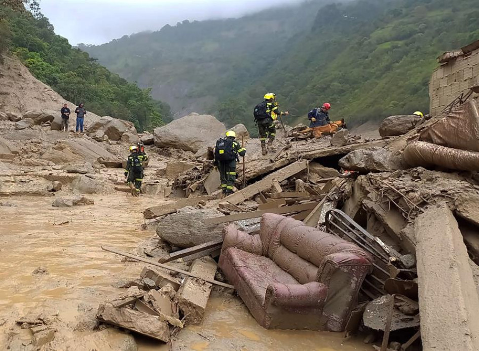 Al menos seis muertos y varios desaparecidos por una avalancha en Quetame (Cundinamarca) Al menos seis muertos y varios desaparecidos por una avalancha en Quetame (Cundinamarca)