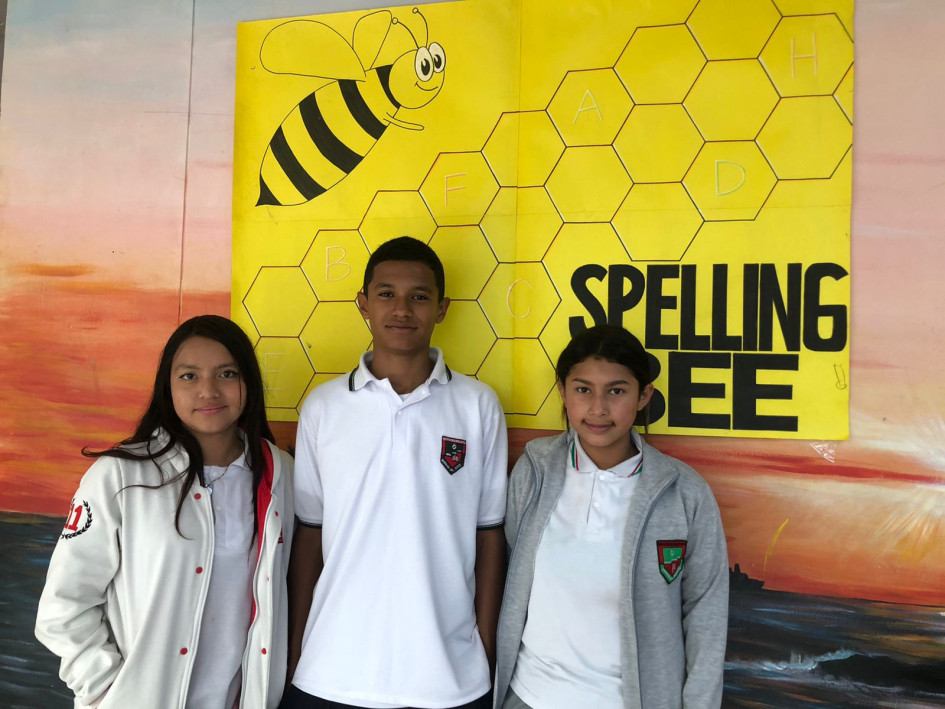 Los tres ganadores del concurso, Sofia Bedoya, Juan Sergio Bedoya y Josely Arredondo. Los tres ganadores del concurso, Sofia Bedoya, Juan Sergio Bedoya y Josely Arredondo.