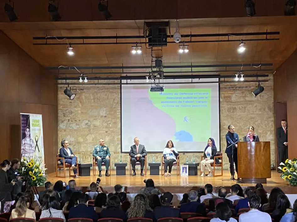 El acto se realizó en el Auditorio Teresa Cuervo Borda del Museo Nacional de Colombia, ubicado en Bogotá. El acto se realizó en el Auditorio Teresa Cuervo Borda del Museo Nacional de Colombia, ubicado en Bogotá.