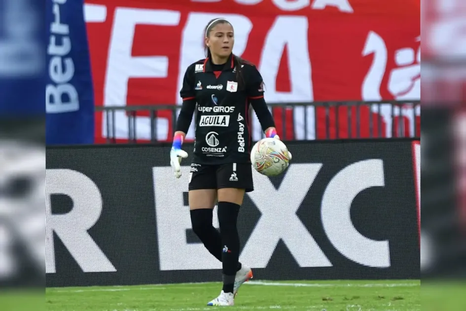 Natalia Giraldo es arquera del América de Cali. Natalia Giraldo es arquera del América de Cali.