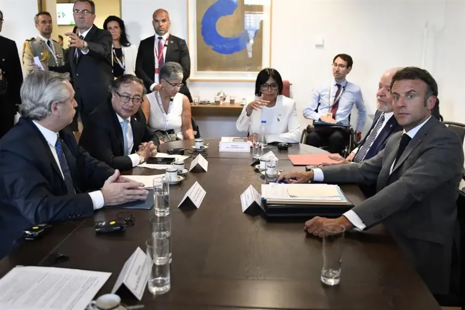 Petro, Macron, Lula y Fernández se reúnen en Bruselas con Gobierno venezolano y oposición Petro, Macron, Lula y Fernández se reúnen en Bruselas con Gobierno venezolano y oposición