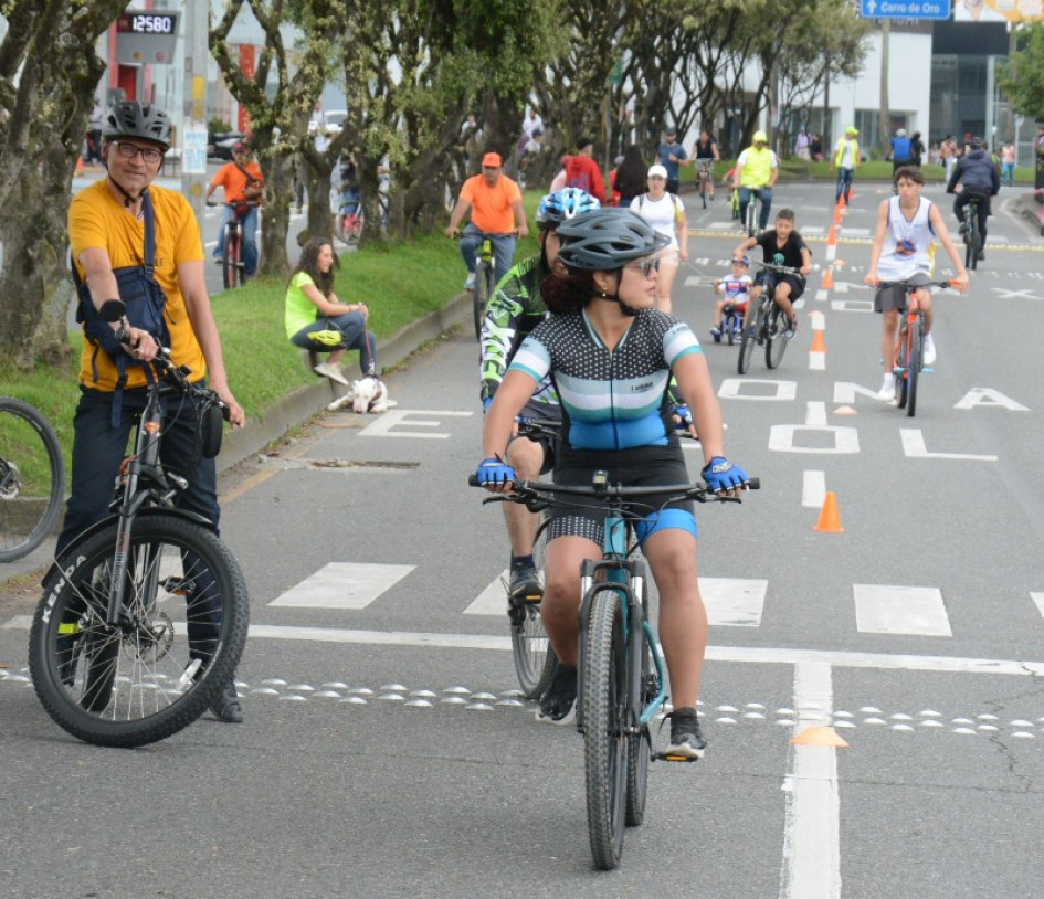 Ciclovía en Manizales Ciclovía en Manizales