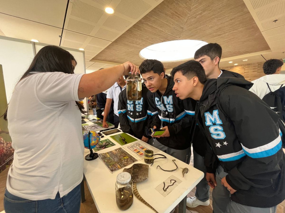 El objetivo de la Feria, que irá hasta mañana, es que los asistentes vivan de manera interactiva una experiencia con las universidades. El objetivo de la Feria, que irá hasta mañana, es que los asistentes vivan de manera interactiva una experiencia con las universidades.