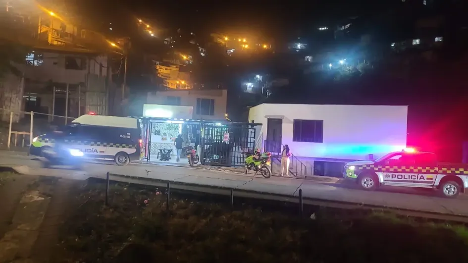 Patrullas de la Policía en el barrio Pío XII, en donde hirieron con arma de fuego a un hombre. Patrullas de la Policía en el barrio Pío XII, en donde hirieron con arma de fuego a un hombre.