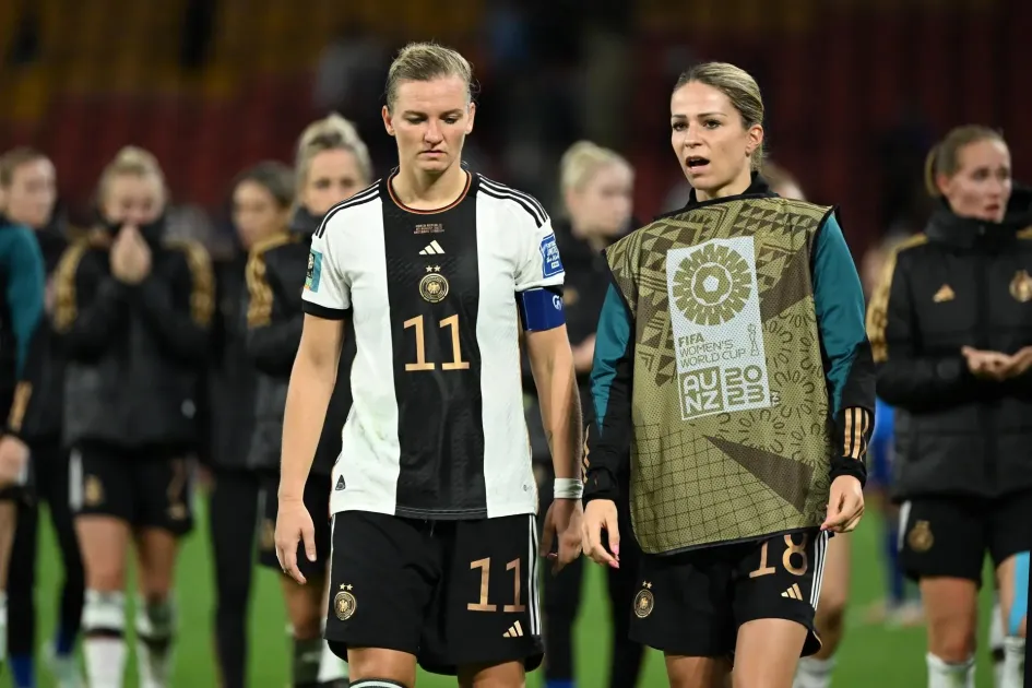 Alexandra Popp de Alemania reacciona después de quedar eliminada tras el partido de la Copa Mundial Femenina de la FIFA 2023 entre Corea del Sur y Alemania en el estadio de Brisbane en Brisbane, Australia. Alexandra Popp de Alemania reacciona después de quedar eliminada tras el partido de la Copa Mundial Femenina de la FIFA 2023 entre Corea del Sur y Alemania en el estadio de Brisbane en Brisbane, Australia.