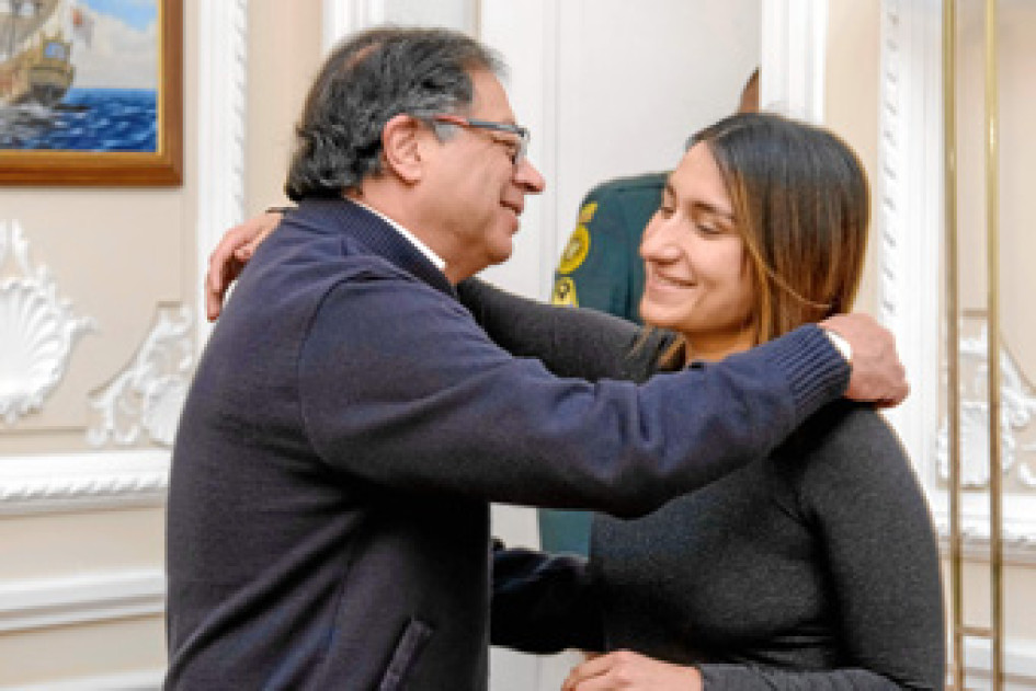 Gustavo Petro posesionó ayer a Laura Sarabia como nueva directora del DPS. Gustavo Petro posesionó ayer a Laura Sarabia como nueva directora del DPS.