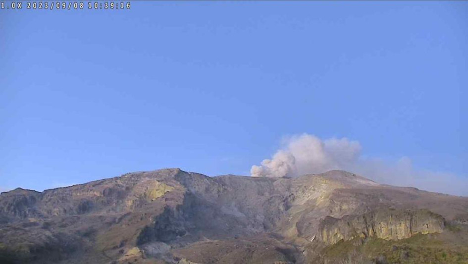 Imagen captada este viernes en el volcán Nevado del Ruiz. Imagen captada este viernes en el volcán Nevado del Ruiz.