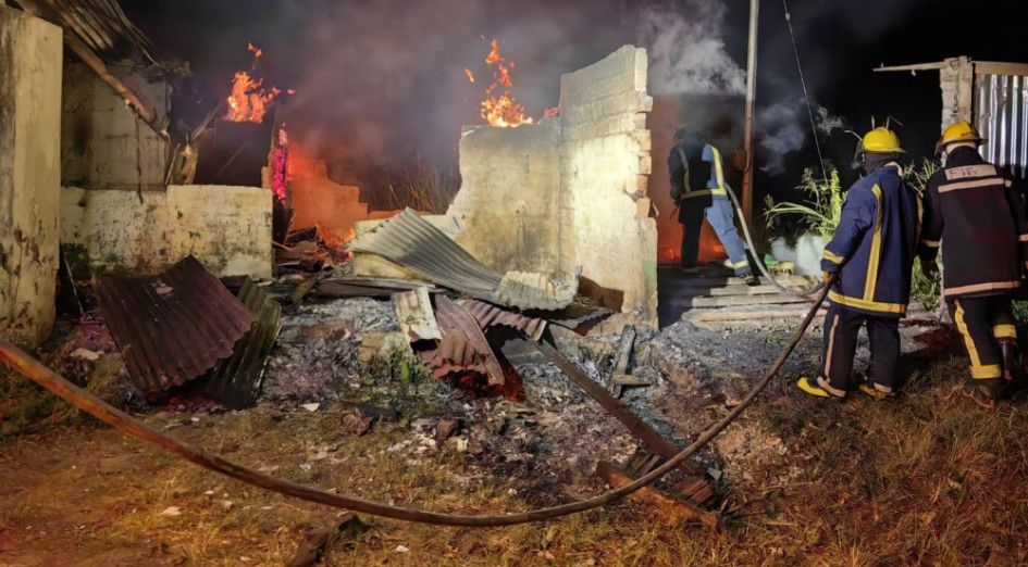 El incendio ocurrió entre las veredas Juntas y Barcinal Bajo el pasado 13 de septiembre. Aunque los bomberos atendieron el evento, la estructura tuvo pérdida total. El incendio ocurrió entre las veredas Juntas y Barcinal Bajo el pasado 13 de septiembre. Aunque los bomberos atendieron el evento, la estructura tuvo pérdida total.