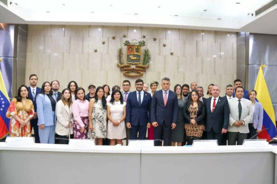 Delegaciones de las cancillerías de Venezuela y Colombia se reunieron este lunes en Caracas. Delegaciones de las cancillerías de Venezuela y Colombia se reunieron este lunes en Caracas.