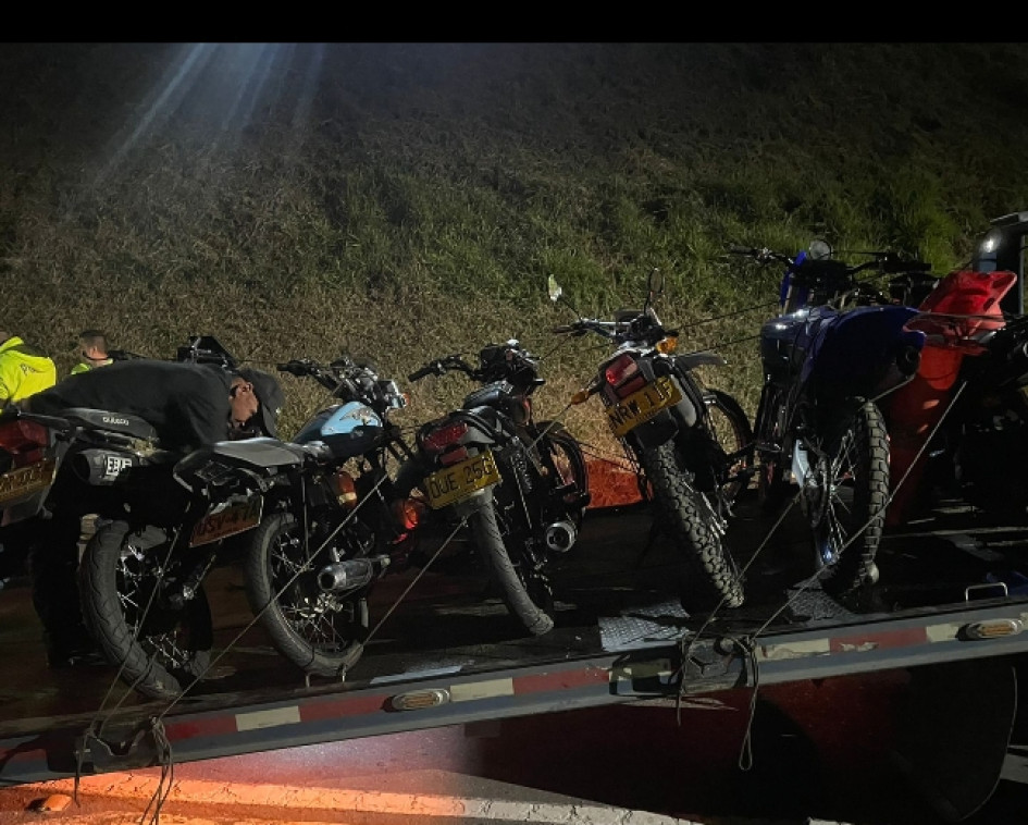 Grúas llenas de motos se observaron durante los operativos. Grúas llenas de motos se observaron durante los operativos.