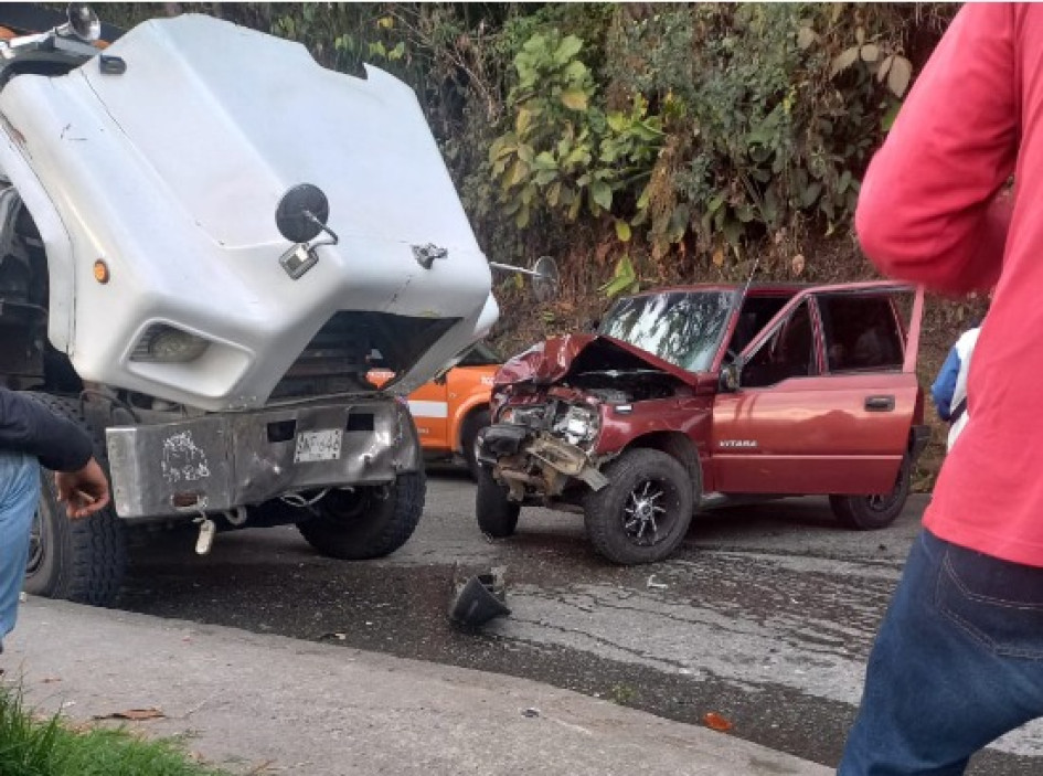 Así quedaron los automotores luego del choque. Así quedaron los automotores luego del choque.
