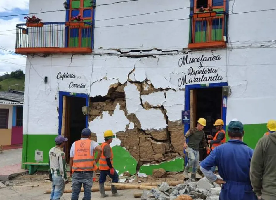Esta es la casa que presenta riesgo de caerse en Marulanda (Caldas). Esta es la casa que presenta riesgo de caerse en Marulanda (Caldas).
