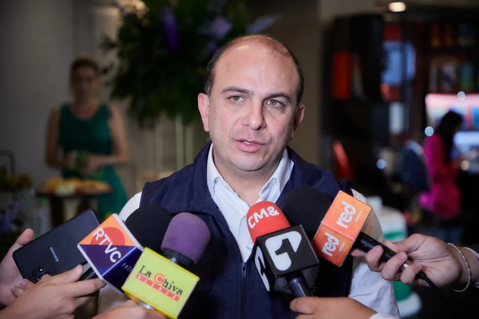 Defensor del Pueblo, Carlos Camargo. Defensor del Pueblo, Carlos Camargo.