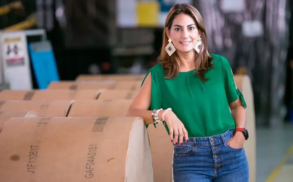 Estefanía Colmenares, de 39 años, es comunicadora social de la Pontificia Universidad Javeriana de Bogotá, y tiene una maestría en Periodismo de las universidades de Barcelona y Columbia.