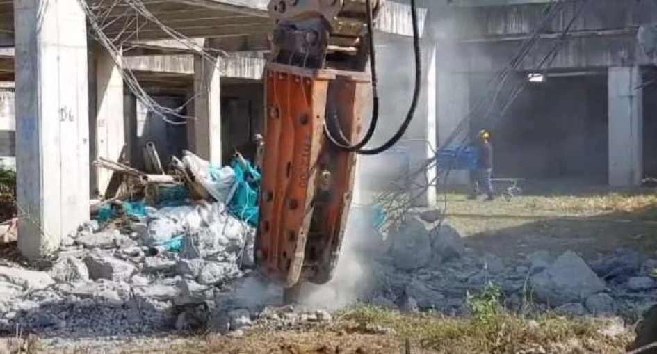 Se inició la demolición de la obra que se construía en Riosucio para reemplazar el bloque antiguo, implosionado en el 2017. Se inició la demolición de la obra que se construía en Riosucio para reemplazar el bloque antiguo, implosionado en el 2017.