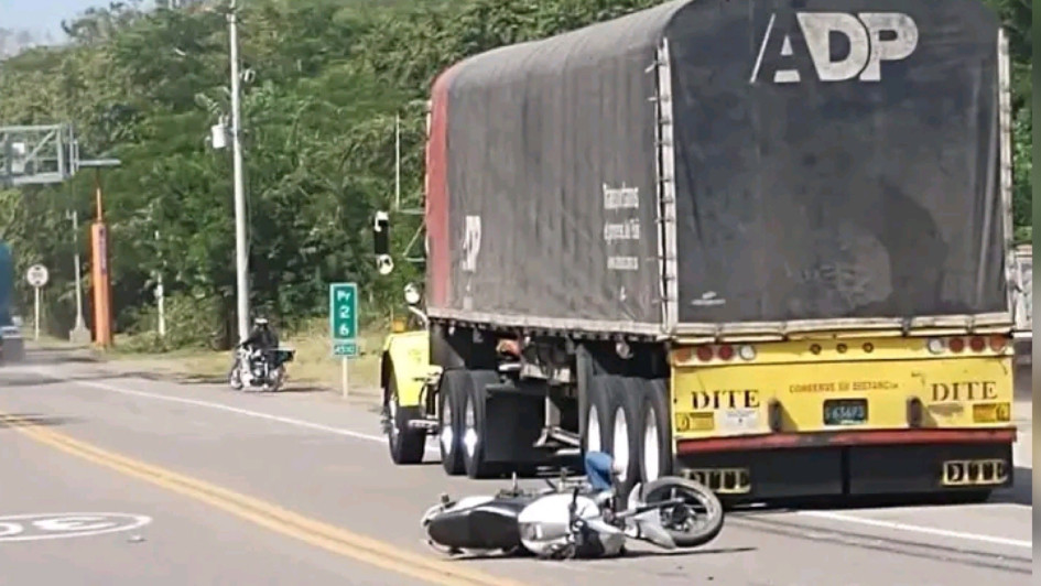 Maricela Marín Morales, de Nariño (Antioquia), falleció en el lugar del accidente, en la vía Honda - Puerto Boyacá. Chocaron una moto y un tractocamión. Maricela Marín Morales, de Nariño (Antioquia), falleció en el lugar del accidente, en la vía Honda - Puerto Boyacá. Chocaron una moto y un tractocamión.