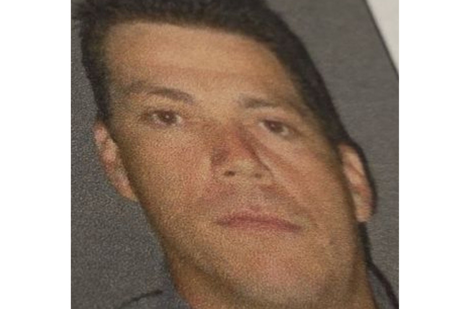 Carlos Guillermo Marín Gómez, de 54 años, natural de Belén de Umbría, residente en Anserma. Carlos Guillermo Marín Gómez, de 54 años, natural de Belén de Umbría, residente en Anserma.