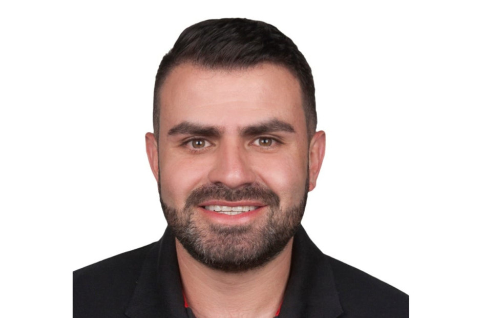 Leonardo Andrés Giraldo Botero es tecnólogo en Administración Judicial. Leonardo Andrés Giraldo Botero es tecnólogo en Administración Judicial.