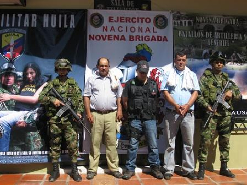 Alfonso Rodríguez Ramírez, alias el Novillo, fue catalogado por las autoridades como de los hombres que impulsó las Autodefensas Unidas de Colombia en el norte del Huila. Fue capturado junto a su hermano. Alfonso Rodríguez Ramírez, alias el Novillo, fue catalogado por las autoridades como de los hombres que impulsó las Autodefensas Unidas de Colombia en el norte del Huila. Fue capturado junto a su hermano.