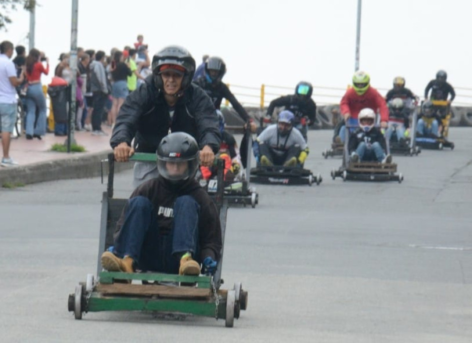 La carrera se inició en el barrio Chipre y terminó en La Francia. Se corrieron las modalidades de triciclos, patinetas, sillas de ruedas y carritos de balineras. La carrera se inició en el barrio Chipre y terminó en La Francia. Se corrieron las modalidades de triciclos, patinetas, sillas de ruedas y carritos de balineras.