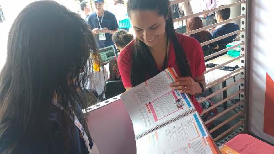 En la Universidad de Caldas continuará hoy el Congreso de la Asociación Colombiana de Profesores de Inglés. Ponencias y novedades editoriales están entre los productos que ofrecen. En la Universidad de Caldas continuará hoy el Congreso de la Asociación Colombiana de Profesores de Inglés. Ponencias y novedades editoriales están entre los productos que ofrecen.