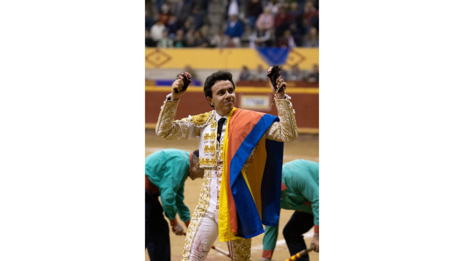 Juan de Castilla nació el 7 de septiembre de 1994 en Medellín. Juan de Castilla nació el 7 de septiembre de 1994 en Medellín.