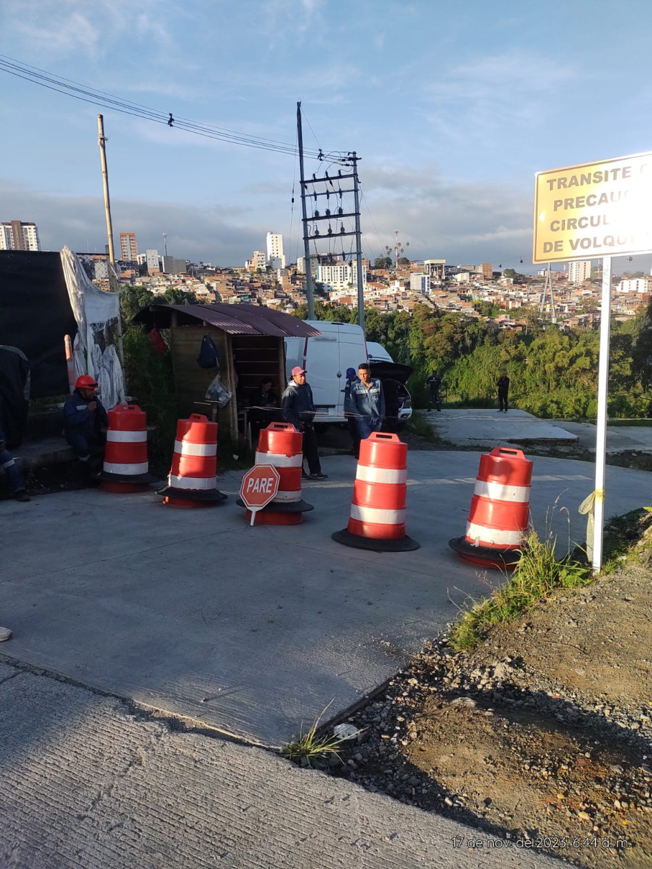 Protestan por falta de pago de Fypasa Foto|Cortesía|LA PATRIA Protestan por falta de pago de Fypasa Foto|Cortesía|LA PATRIA