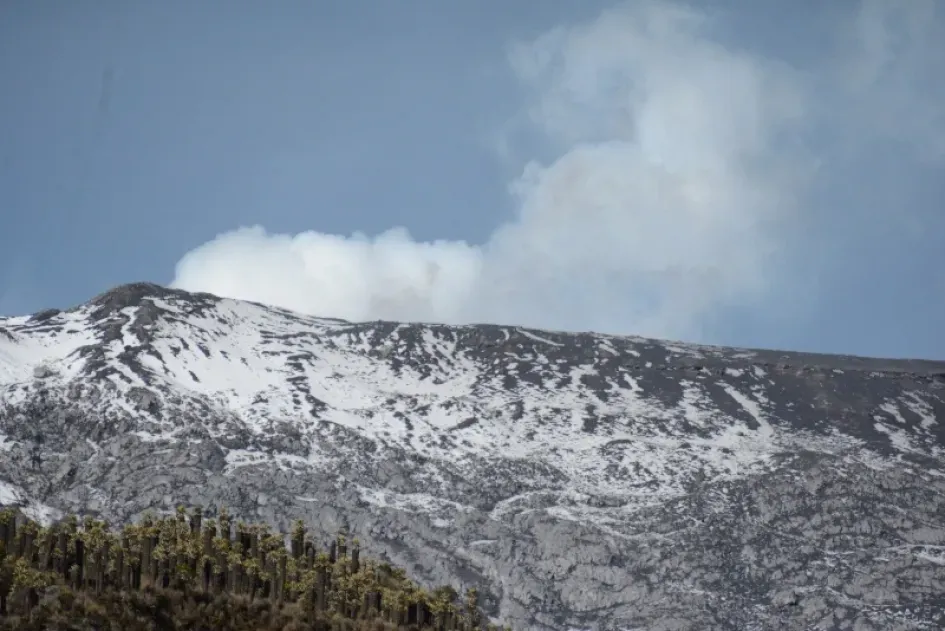 El Servicio Geológico Colombiano informó que ha aumentado la actividad del volcán Nevado del Ruiz en los últimos días respecto a las últimas semanas. El Servicio Geológico Colombiano informó que ha aumentado la actividad del volcán Nevado del Ruiz en los últimos días respecto a las últimas semanas.