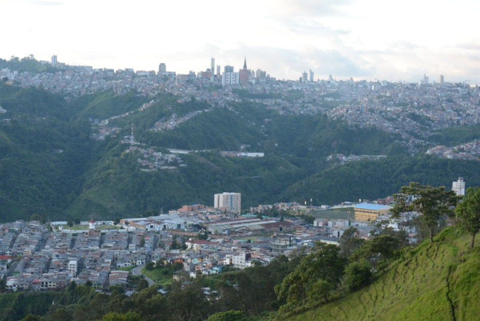 Villamaría y Manizales, dos de los cinco municipios que conformarían el Área Metropolitana. Villamaría y Manizales, dos de los cinco municipios que conformarían el Área Metropolitana.
