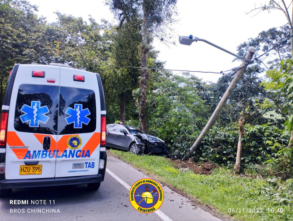 El conductor del vehículo debió ser trasladado al Hospital San Marcos de Chinchiná. El conductor del vehículo debió ser trasladado al Hospital San Marcos de Chinchiná.