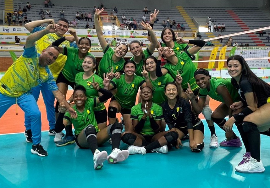 Selección femenina de Voleibol de Caldas pasó a las semifinales de los Juegos Nacionales Selección femenina de Voleibol de Caldas pasó a las semifinales de los Juegos Nacionales