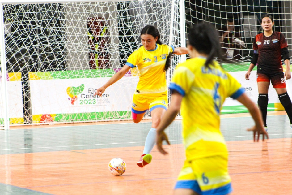 Fútbol de salón femenino de Caldas ganó 3-1 frente a Cundinamarca Fútbol de salón femenino de Caldas ganó 3-1 frente a Cundinamarca