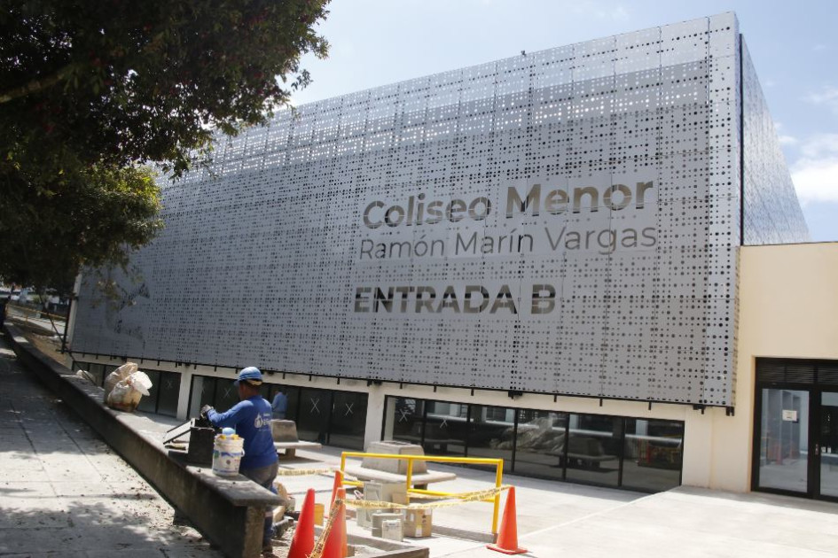 El mejoramiento y remodelación del Coliseo Menor es de las obras con mayores retrasos, un 274% frente a su plazo inicial. El mejoramiento y remodelación del Coliseo Menor es de las obras con mayores retrasos, un 274% frente a su plazo inicial.