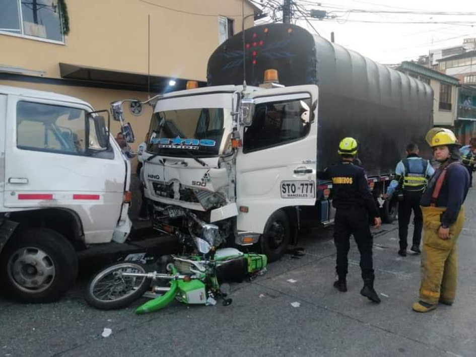 El accidente ocurrió en la tarde de este lunes. Búsqueda y Rescate atendió a dos lesionados. El accidente ocurrió en la tarde de este lunes. Búsqueda y Rescate atendió a dos lesionados.