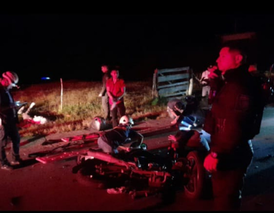 El accidente ocurrió en el sector del Crucero, en la vía que de Manzanares conduce a Marquetalia y Pensilvania. El accidente ocurrió en el sector del Crucero, en la vía que de Manzanares conduce a Marquetalia y Pensilvania.