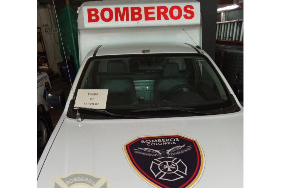 Los bomberos de Palestina y del corregimiento de Arauca entrarán en cese de actividades a partir de este lunes porque a la fecha no cuentan con un convenio con la Alcaldía. Quedan suspendidos desde este domingo el traslado de pacientes en ambulancias de bomberos y la atención de incendios y de otras calamidades públicas. Los bomberos de Palestina y del corregimiento de Arauca entrarán en cese de actividades a partir de este lunes porque a la fecha no cuentan con un convenio con la Alcaldía. Quedan suspendidos desde este domingo el traslado de pacientes en ambulancias de bomberos y la atención de incendios y de otras calamidades públicas.