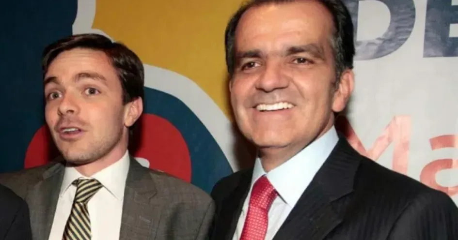 David Zuluaga (izquierda) fue el gerente de la campaña presidencial de su padre, Óscar Iván Zuluaga, en el 2014. David Zuluaga (izquierda) fue el gerente de la campaña presidencial de su padre, Óscar Iván Zuluaga, en el 2014.